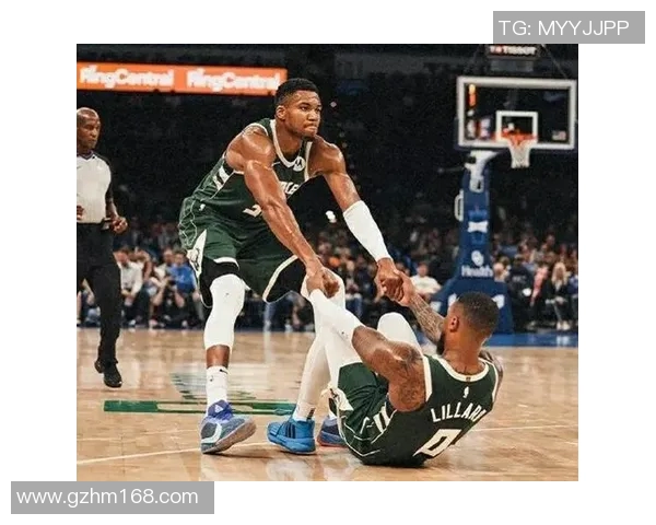 字母哥失控怒撕球衣雄鹿惨败后更衣室内爆发激烈冲突