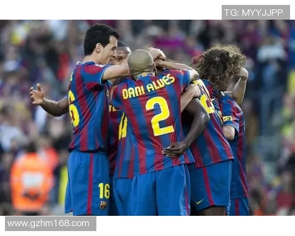 尤文图斯与巴萨巅峰对决海报展现足球激情与荣耀之战