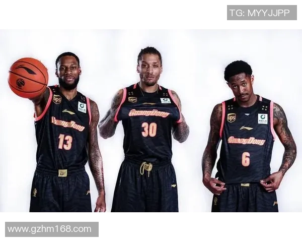 比斯利山东队对决广东队全力争胜精彩瞬间回顾与分析