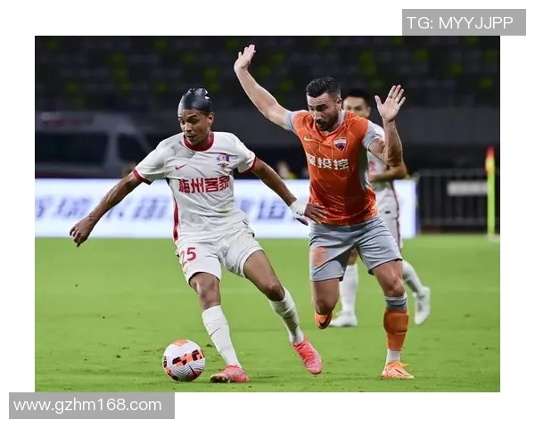 深圳足球队在全国锦标赛中的团队协作表现分析与点评